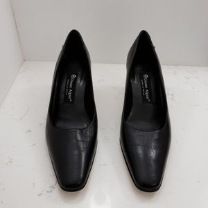 Etienne Aigner Size 9 M All Leather Black Pumps